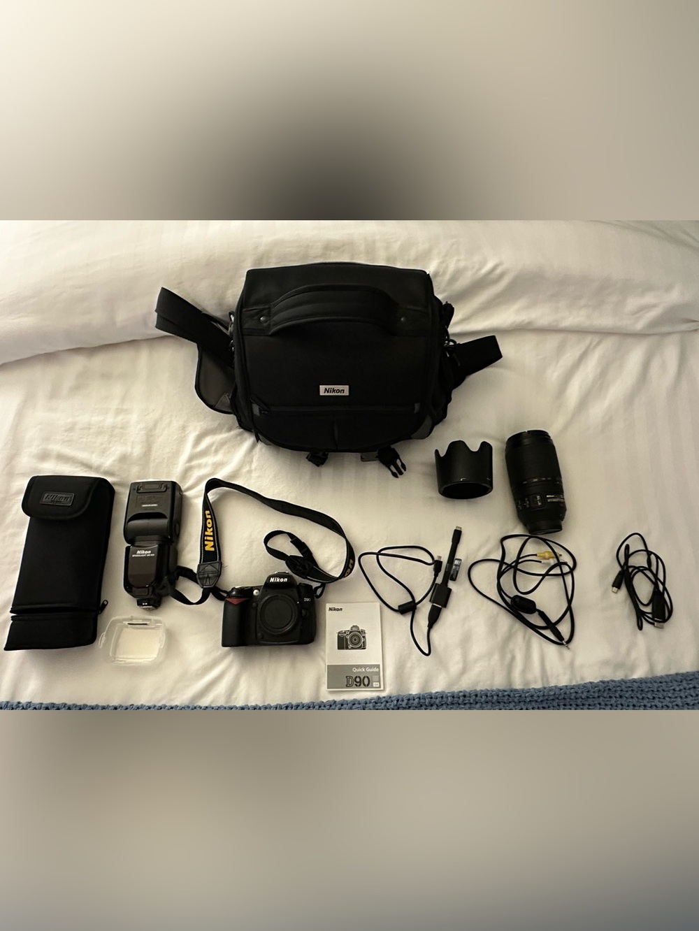 Nikon Black Camera Bag and D90 Accessory Kit